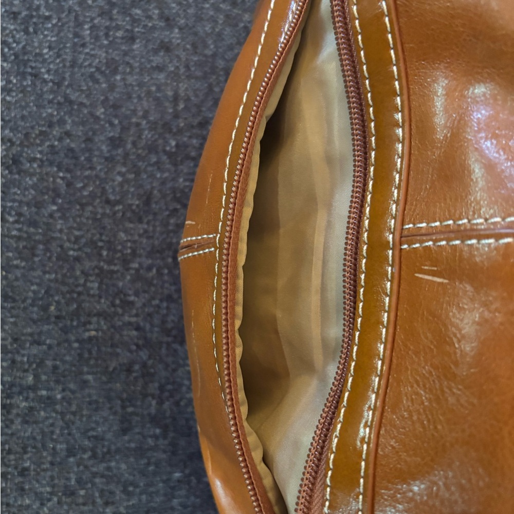 Giani Bernini’s Elegant Tan Leather Gently Used Handbag - Picture 10 of 11